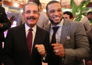 Presidente Medina entrega anillos a campeones del Clásico Mundial de Béisbol