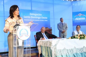 La vicepresidenta Margarita Cedeño de Fernández mientras pronuncia su discurso.