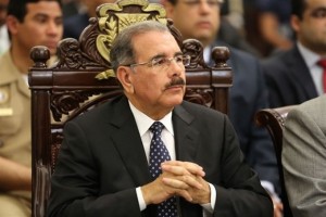 Presidente Medina expresa pesar por muerte de esposo de Circe Almánzar