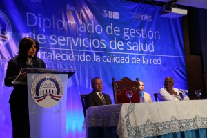 La vicepresidenta Margarita Cedeño habla sobre la importancia del diplomado.