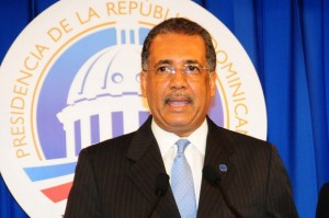Ministro Hacienda dice Gobierno se encamina hacia la consolidación de sus cuentas fiscales