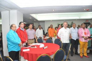 ((foto 3) Participantes en el seminario y algunos de los exponentes. DSC_2424