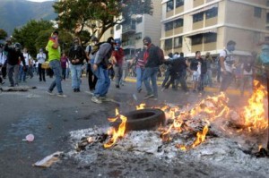 Asesinan dos personas en Caracas mientras recogían desechos de las protestas