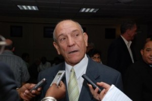 Senador Calderón tilda de complicado discusiones sobre Loma Miranda