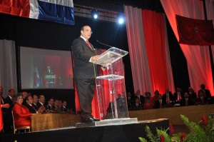 (foto) El presidente del PRSC, Quique Antun, habla en el acto. jpg