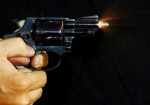 Arma Disparo de Revolver