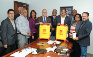 Salud Pública recibe apoyo de Petronam para prevenir y controlar dengue y chikungunya