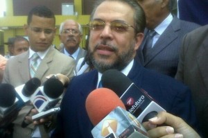 Guillermo Moreno va a la JCE