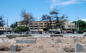 Ayuntamiento-y-Unicaribe-construirán-puente-peatonal-sobre-autopista-30-de-Mayo--620x386