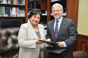 doña liga y la universidad ny