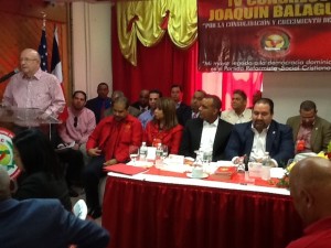 (foto). NUEVA YORK.- El presidente del PRSC, Carlos Morales Troncoso, habla en el pre-congreso de ultramar celebrado en esta ciudad.