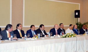 EL presidente del PRSC, Carlos Morales Troncoso, en la reunion con los alcaldes y directores de Distritos del Partido Reformista.