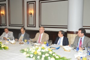 foto cmt en reunión comisión org.