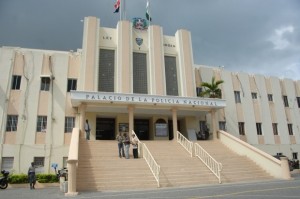 PN persigue dos hombres cargaron con dinero de institución bancaria