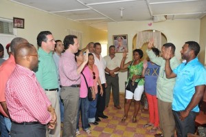 FOTO MONTE PLATA.- Los dirigentes de la UDC que se juramentaron en el PRSC.