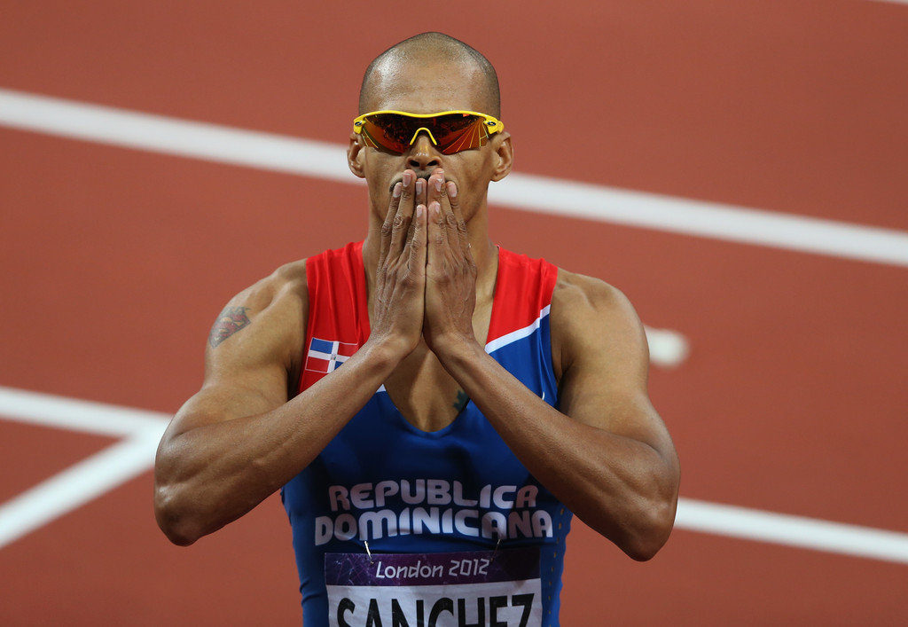 Félix Sánchez queda en quinto lugar en los 400 metros con vallas