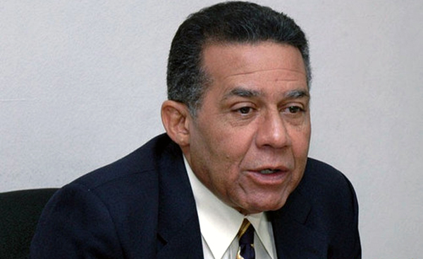 Periodista Juan Bolívar Díaz sufre accidente en Bonao