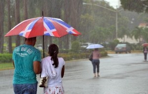 Vaguada seguirá provocando aguaceros; siguen altas las temperaturas 