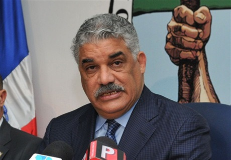 Miguel Vargas convoca a elección de vocero en la Cámara Baja