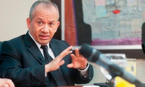Ministro de Salud Públcia, Freddy Hidalgo, van 43 muertes por dengue