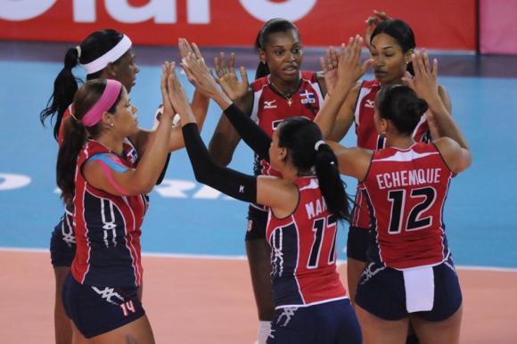 RD viene de atrás y derrota a Italia en Grand Prix de Voleibol femenino