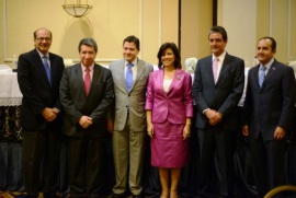Vicepresidenta plantea que políticas sociales son determinantes para bienestar económico