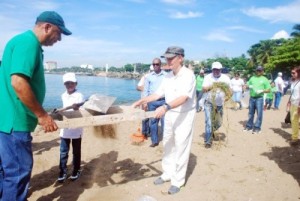 Medio Ambiente encabeza Jornada Nacional de Limpieza de Playas