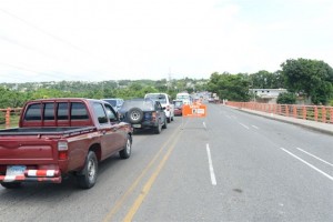  Obras Públicas inicia reparación Puente Río Haina
