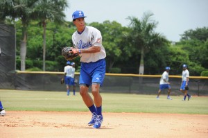 Tigres del Licey seleccionan a hijo de Raúl Mondesí en Draft de Novatos 