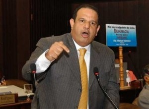 El-diputado-Cristian-Paredes-renuncia-del-PRD-y-se-juramentará-en-MODA