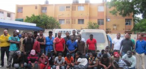 Marina detiene a 34 haitianos y 6 dominicanos pretendían ir en una yola a PR