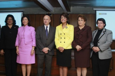 Lanzan campaña “Cada día menos, hasta llegar a cero” contra la violencia hacia la mujer