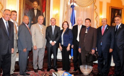 Comité celebración 150 aniversario de Baní visita al presidente Medina