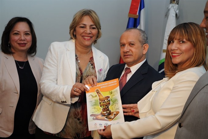 Salud Pública lanza Plan Estratégico Nacional de Nutrición 2013-2016
