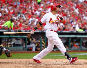 Carlos Beltrán dispara jonrón y da primer triunfo a Cardenales en serie divisional