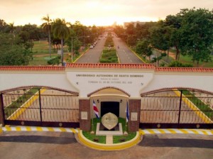 Suspenden-docencia-y-labores-administrativas-en-la-UASD-620x464