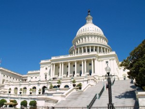Cierran el Capitolio de EEUU tras escucharse disparos