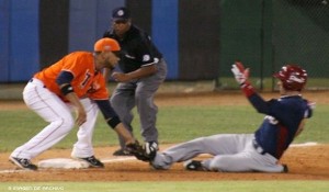 Hernández remolca cinco y Tigres consiguen cuarta victoria seguida; Leones quitan invicto a las Águilas, Gigantes ganan primero