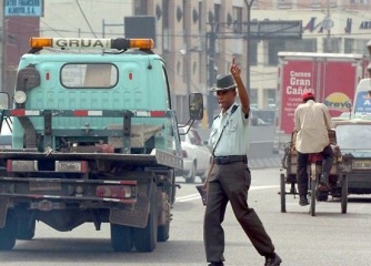 Chocan otro agente de la AMET en sector El Almirante