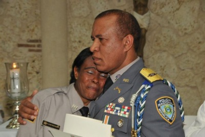 Policía reconoce 24 agentes por buenas actuaciones en mes de octubre