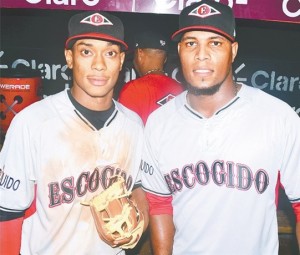 Romero decide con HR para Leones