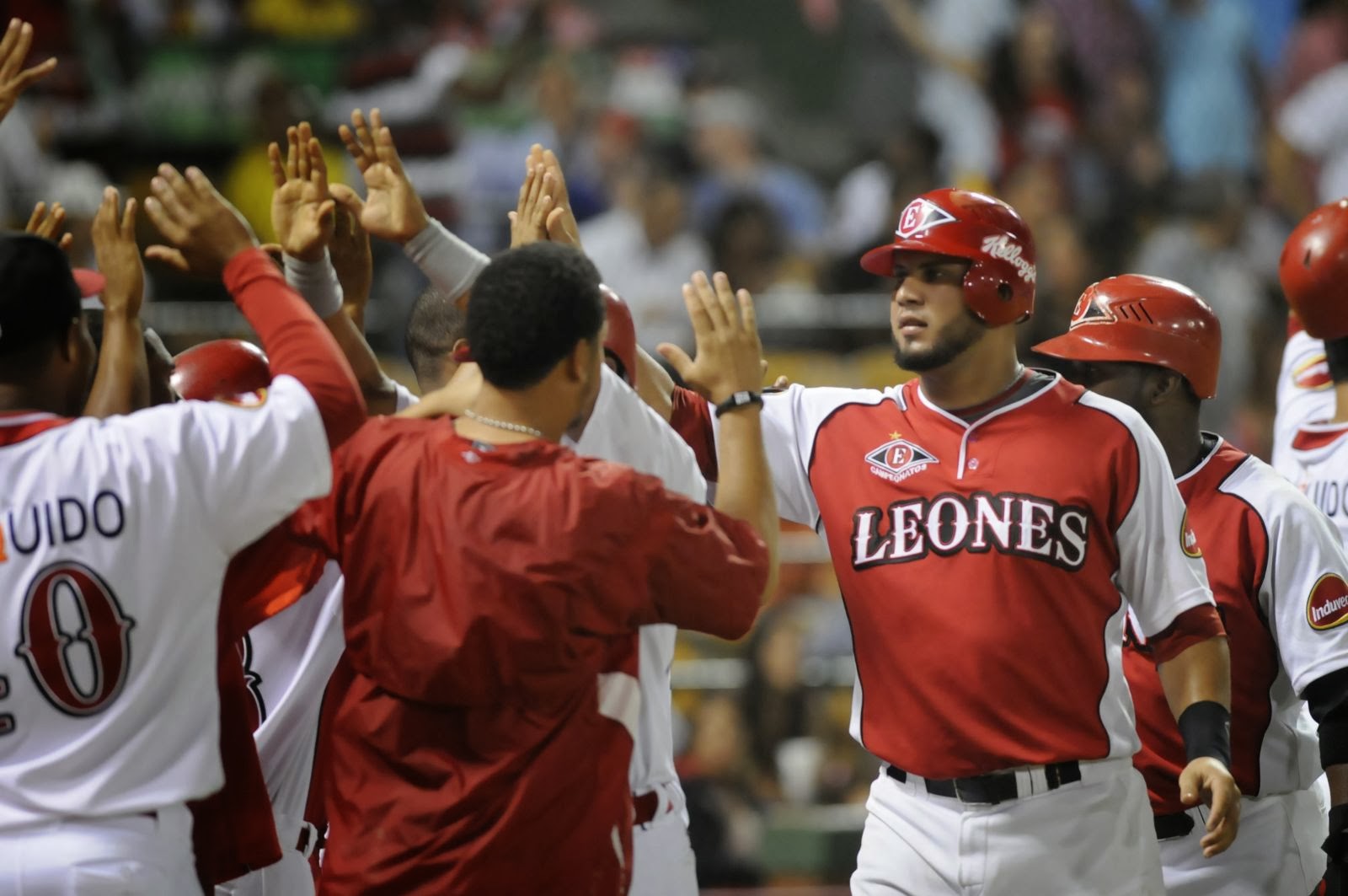 Leones blanquean por segunda ocasión a las Águilas