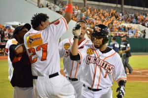  Alberto y García se lucen en triunfo de Gigantes