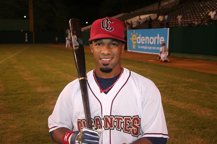 Alexi Casilla debuta hoy con los Gigantes del Cibao