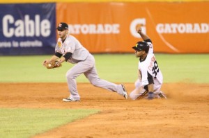 Gigantes superan a la Águilas 