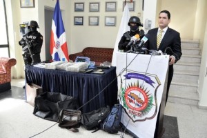 ¡Da un palo! DNCD incauta cantidad indeterminada de dólares en apartamento de El Millón 