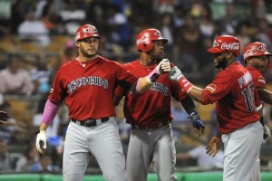 González remolca tres en victoria de Leones