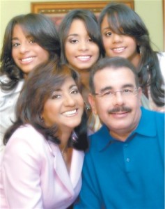 Danilo_Medina_y_familia.