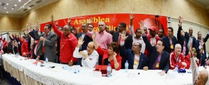 (foto 2). Los dirigentes del partido cuando votaban a favor de la reforma estatutaria. 2