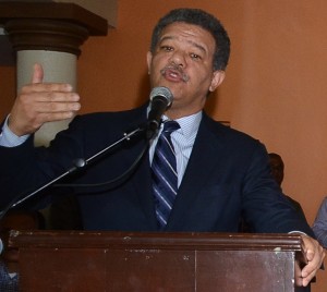 leonel con legisladores